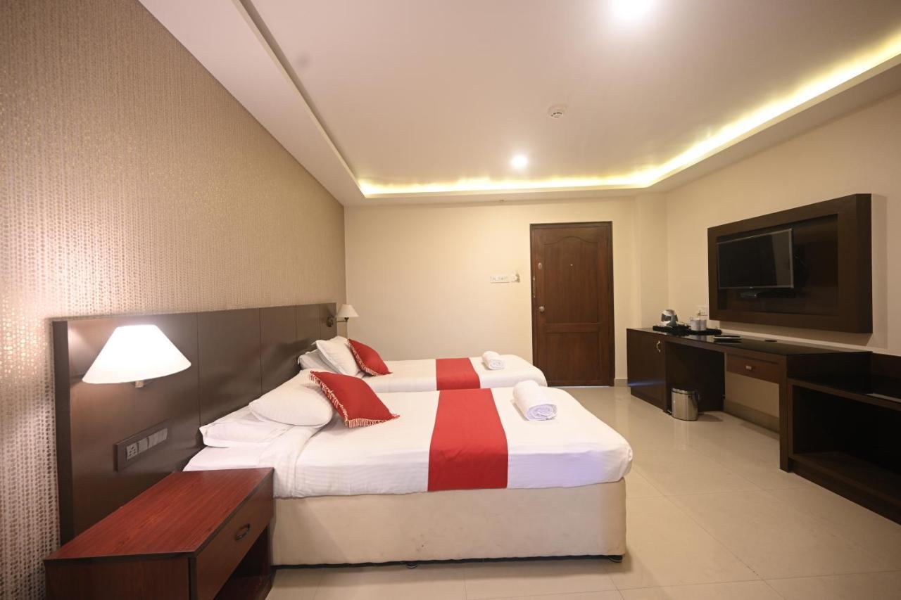 Hotel Bhagavath Gardens Chengannur Exterior foto