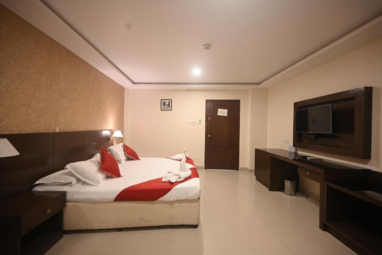 Hotel Bhagavath Gardens Chengannur Exterior foto