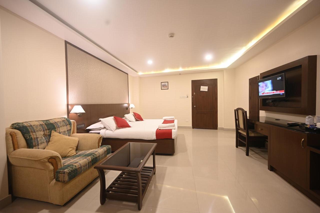 Hotel Bhagavath Gardens Chengannur Exterior foto
